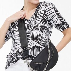 Chico’s Black & White Palm Leaf Banded Short Sleeve Linen Top